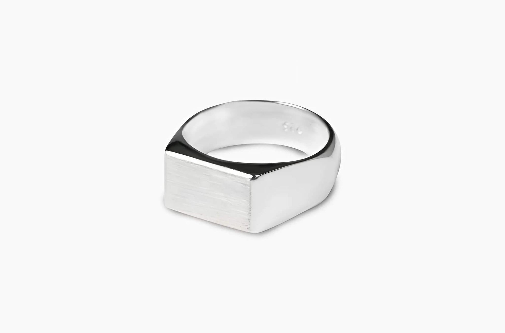Sterling zilveren zegel ring met een gepolijste matt bewerking,