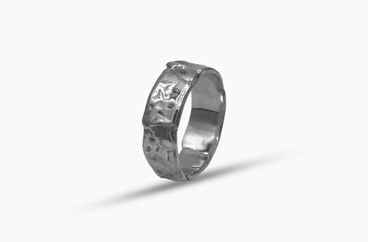 unisex Pulse ring, handgemaakt van 925 sterling zilver, met een stoer en modern design.